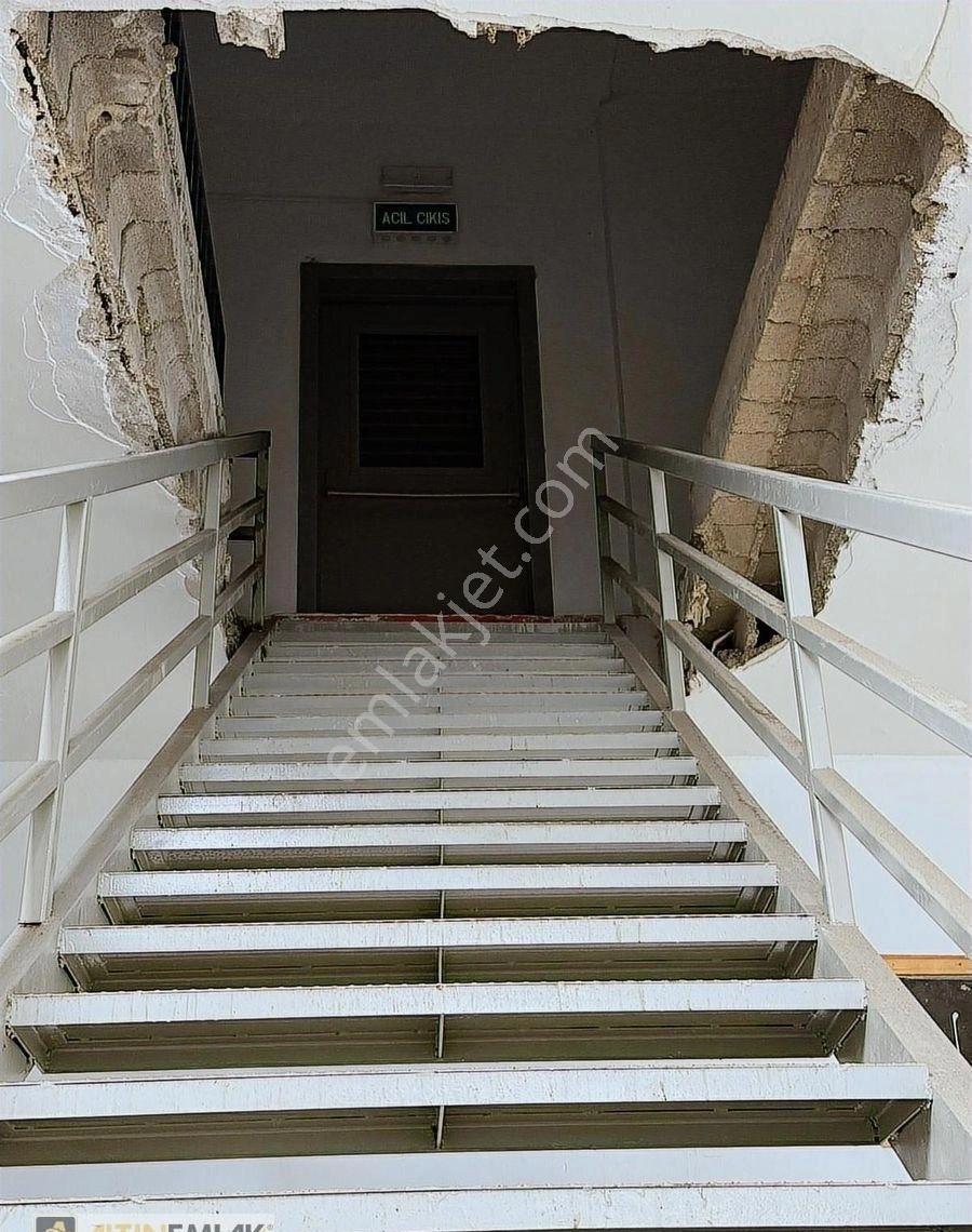 Yenibosnada İmalata Uygun 1500m2 İş Hanında 5m Tavan Yüksekliği - Görsel 17