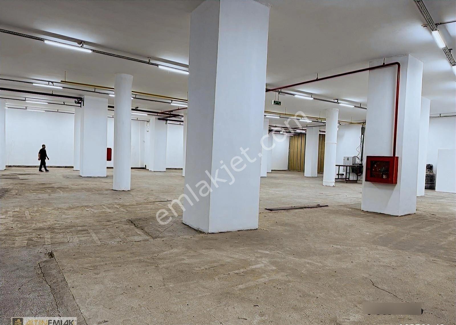 Yenibosnada İmalata Uygun 1500m2 İş Hanında 5m Tavan Yüksekliği - Görsel 7