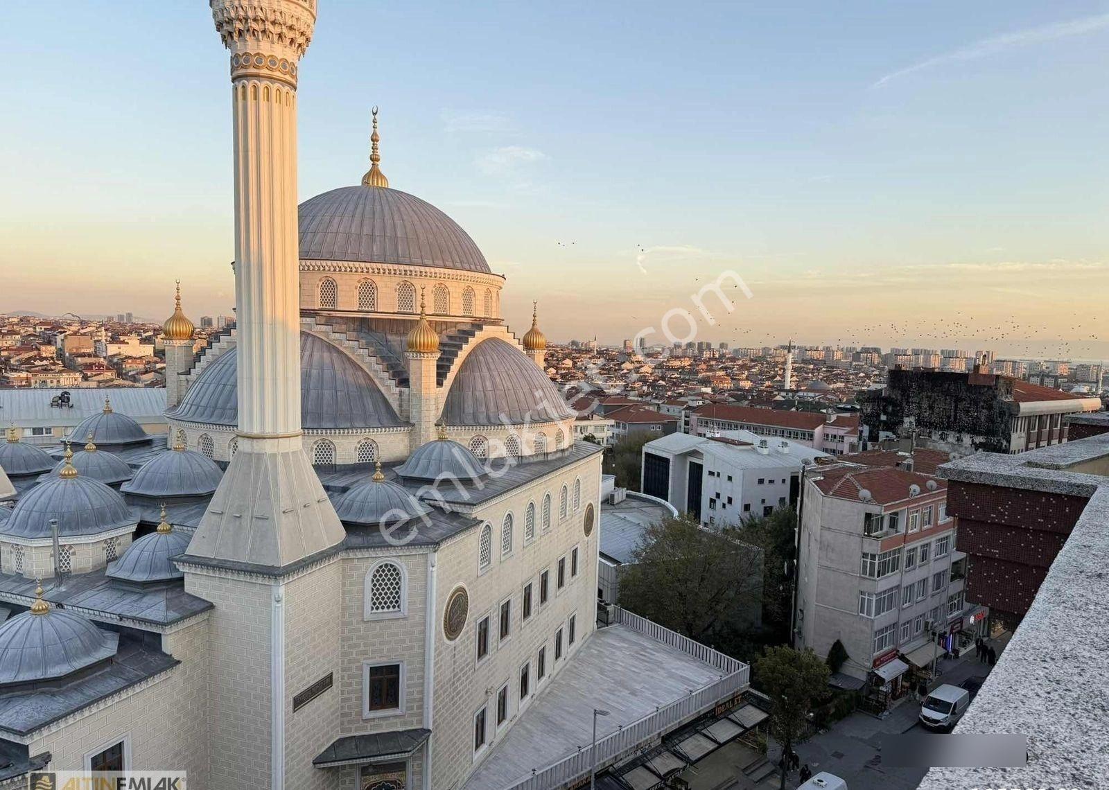 Yenibosna Mer Camii Karşında 650m2 İmalata Uygun İskanlı İş Yeri