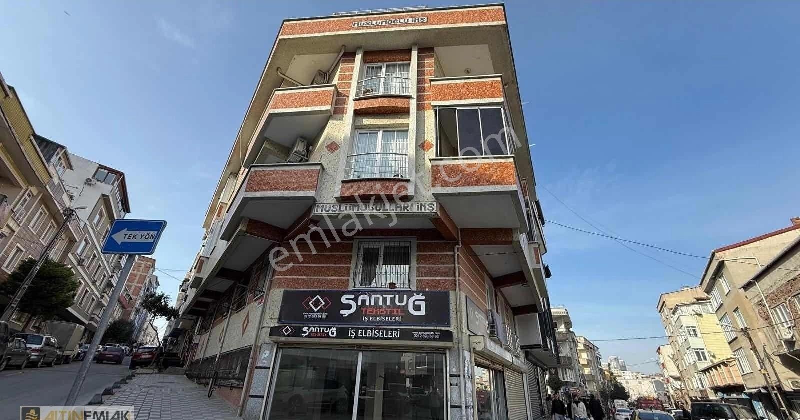 İkitelli´de İşlek Konumda 270 M² Satılık Dükkan Fırsatı