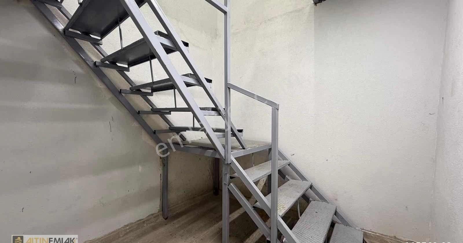 İkitelli´de İşlek Konumda 145 M² Satılık Depolu Dükkan Fırsatı - Görsel 3