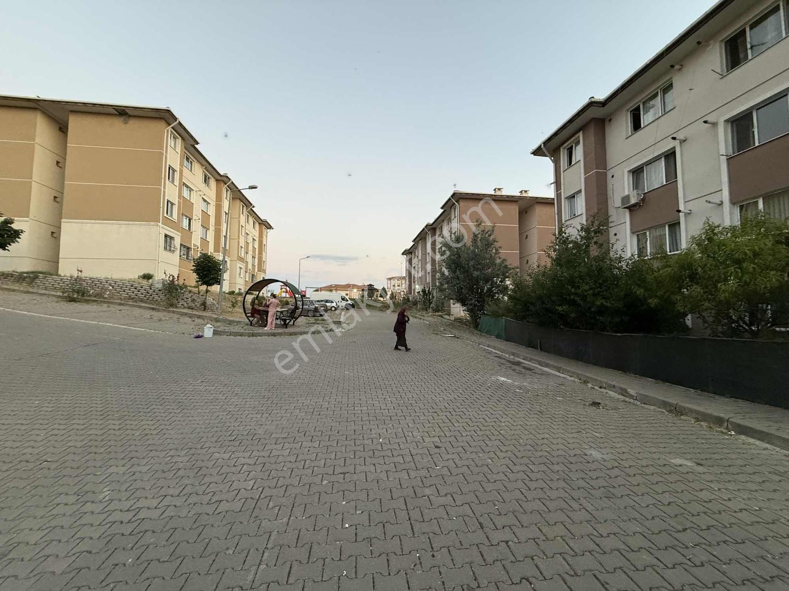 Temelli Toki De Yeni Yapılı Tertemiz Eşyalı Kiralık 1+1 Daire - Görsel 10
