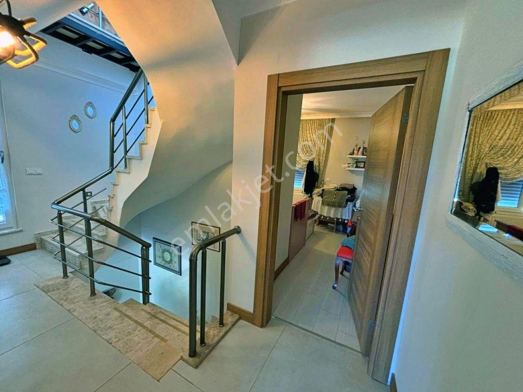 Uytundan Burhaniye İskele Denize 150 Mt Bahçeli Otoparklı Villa - Görsel 31
