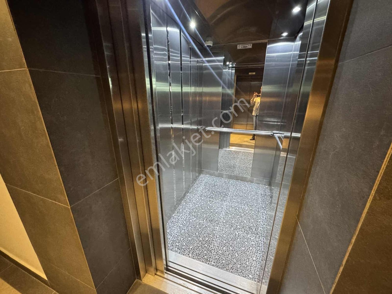 Torbalı Da İzban Yakını Havuzlu Sitede Kiralık 1+1 Daire - Görsel 3