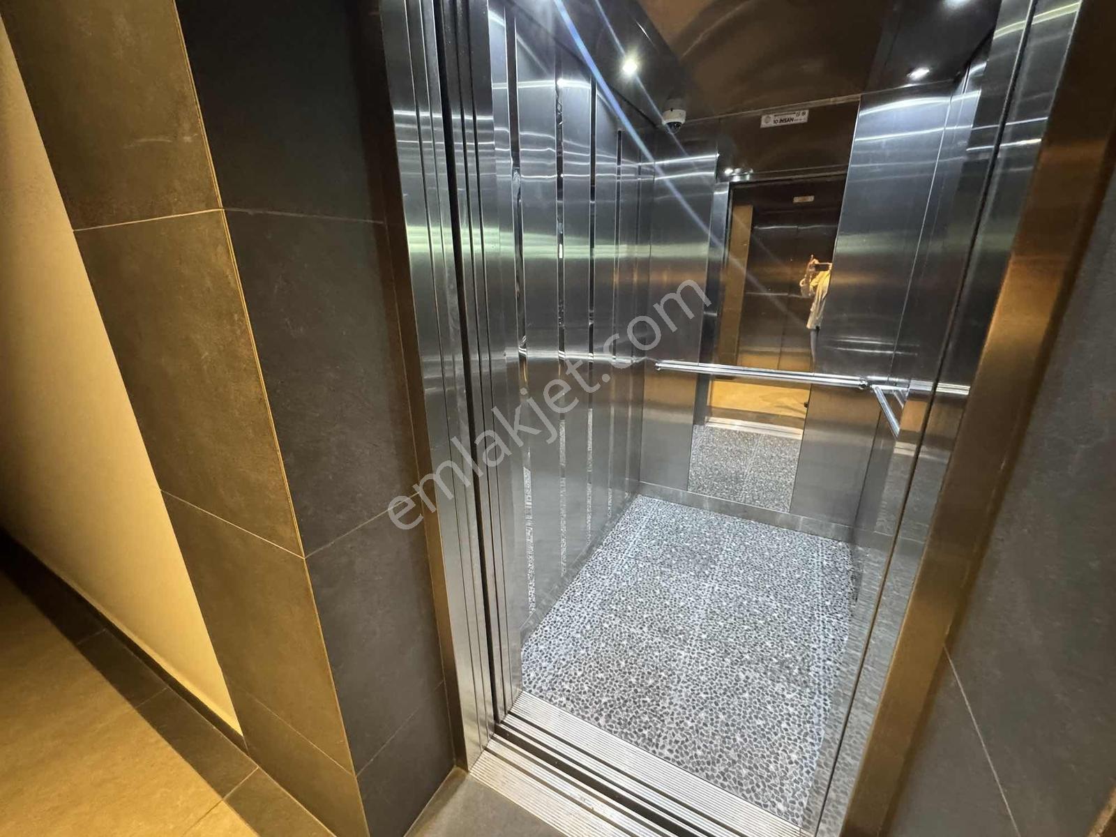 Torbalı Da İzban Yakını Havuzlu Sitede Kiralık 1+1 Daire - Görsel 19
