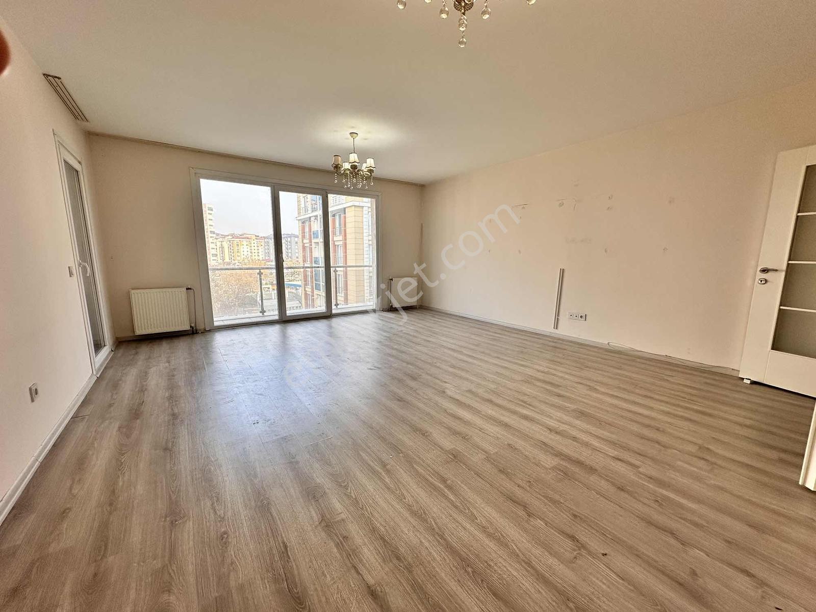 Palmiye Konakları Temiz 145m2 Cadde Cepheli 2+1 Kiralık - Görsel 6
