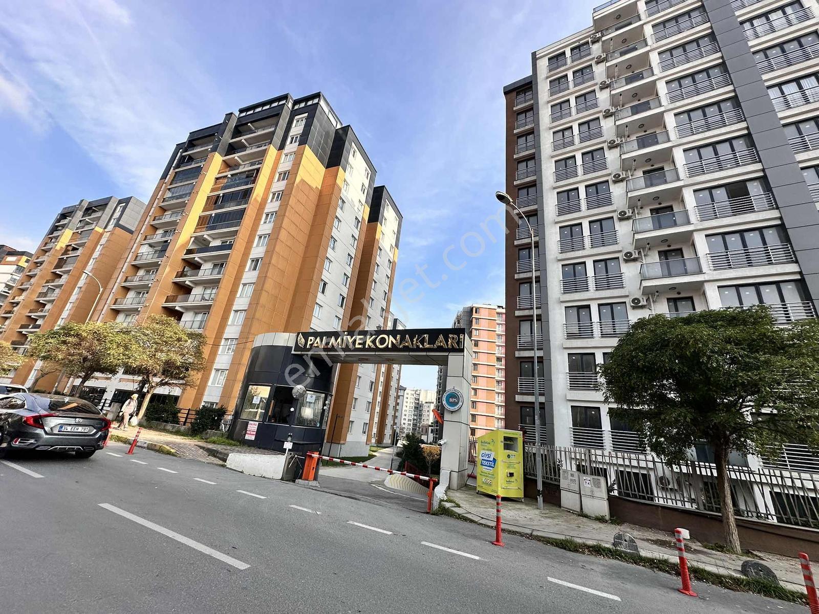 Palmiye Konakları Temiz 145m2 Cadde Cepheli 2+1 Kiralık