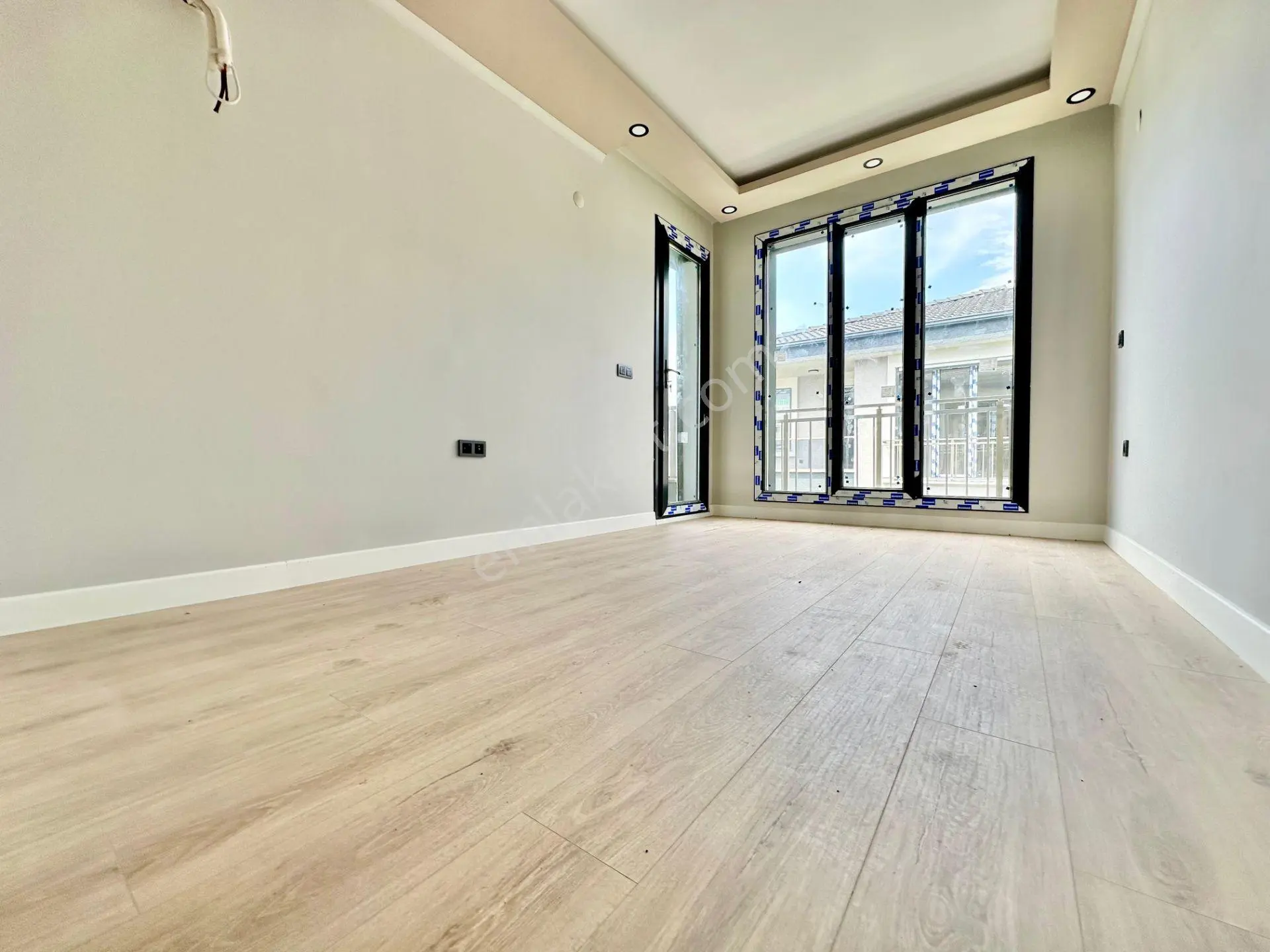 ꧁ay Emlaktan꧂küçükkuyu'da Denize Sadece 50 Mt Yüzme Havuzlu Satılık 3+1 Ultra Lüks Villa - Görsel 15
