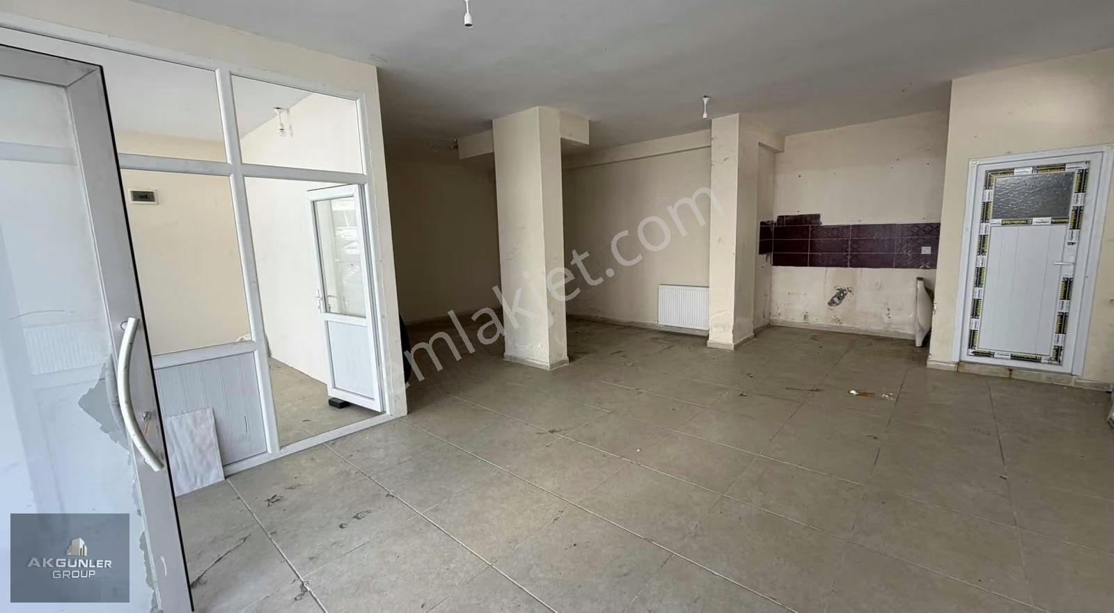 Bağlık Mahallesi'nde 180 Metre Kare Kiralık Dükkan