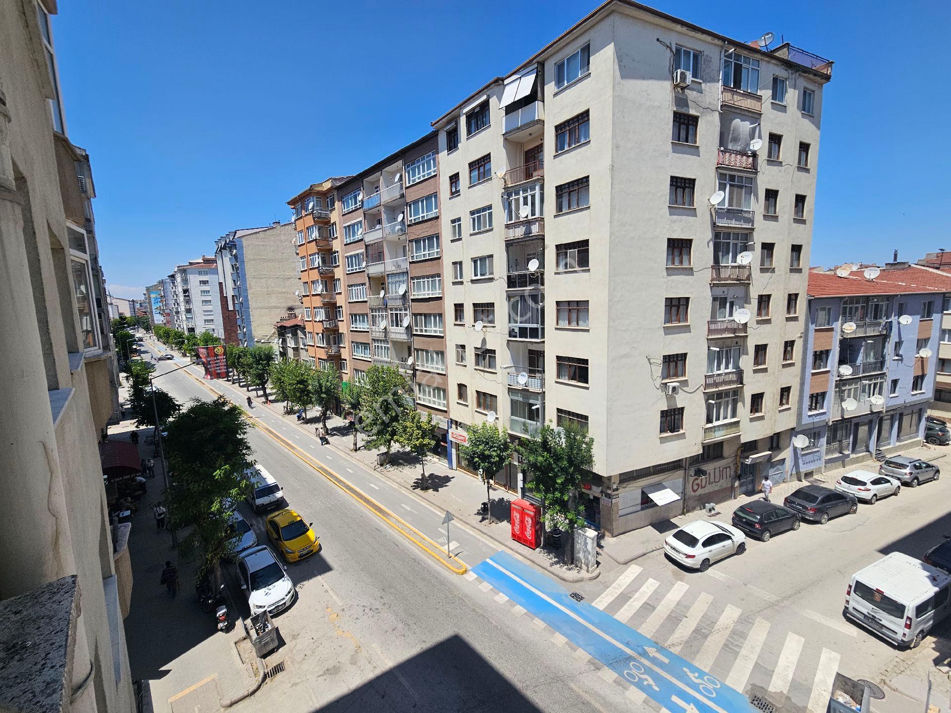 Sevgim'den Sivrihisar Caddesi Üzeri Kiralık 3+1 Daire - Görsel 3