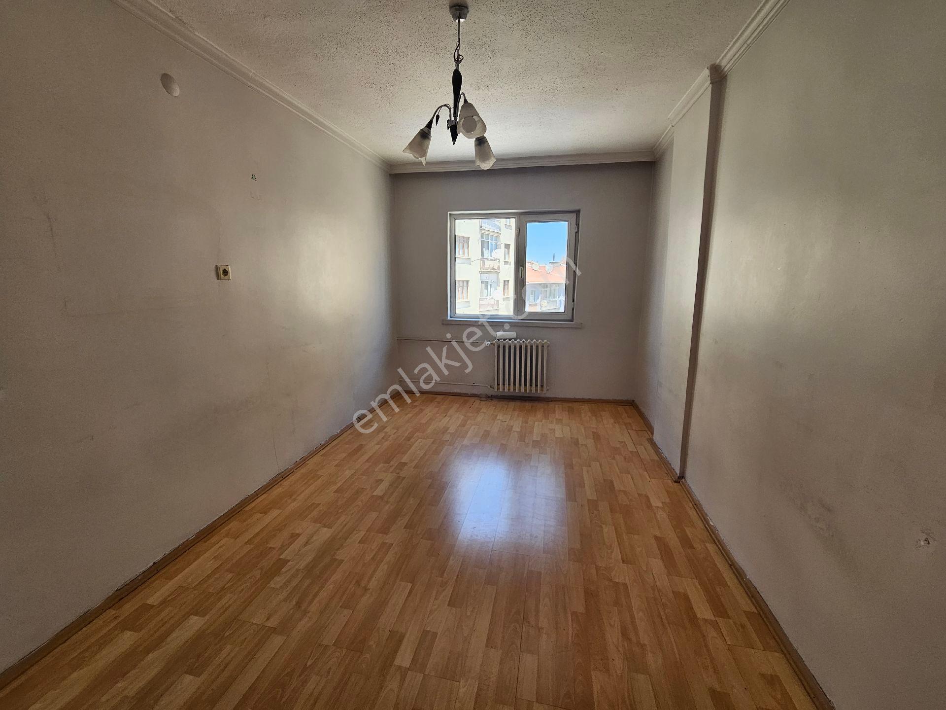 Sevgim'den Sivrihisar Caddesi Üzeri Kiralık 3+1 Daire - Görsel 8