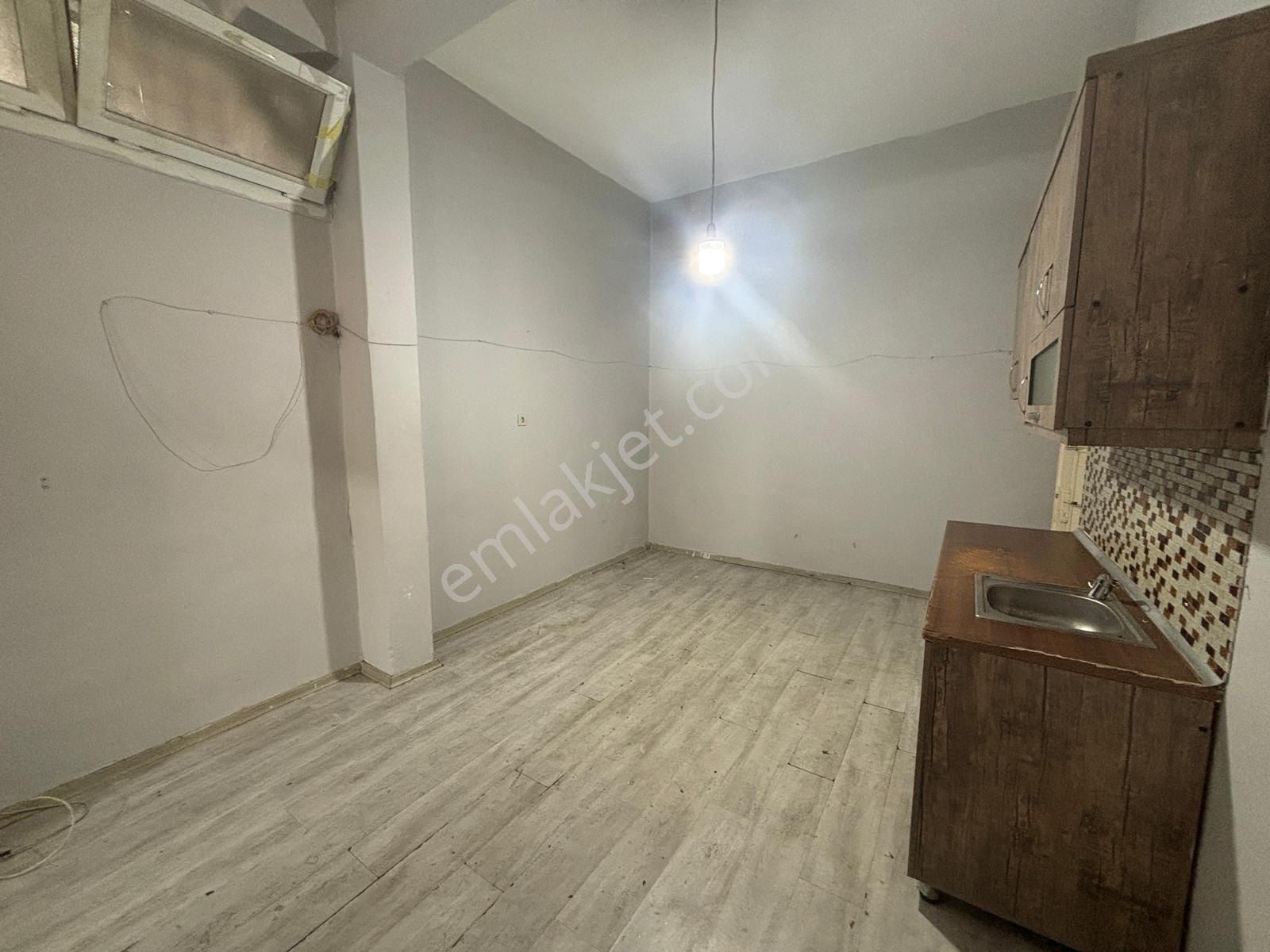 İzmir Buca Barış Mah. İşlek Cadde Üzerinde Kiralık Dükkan - Görsel 17
