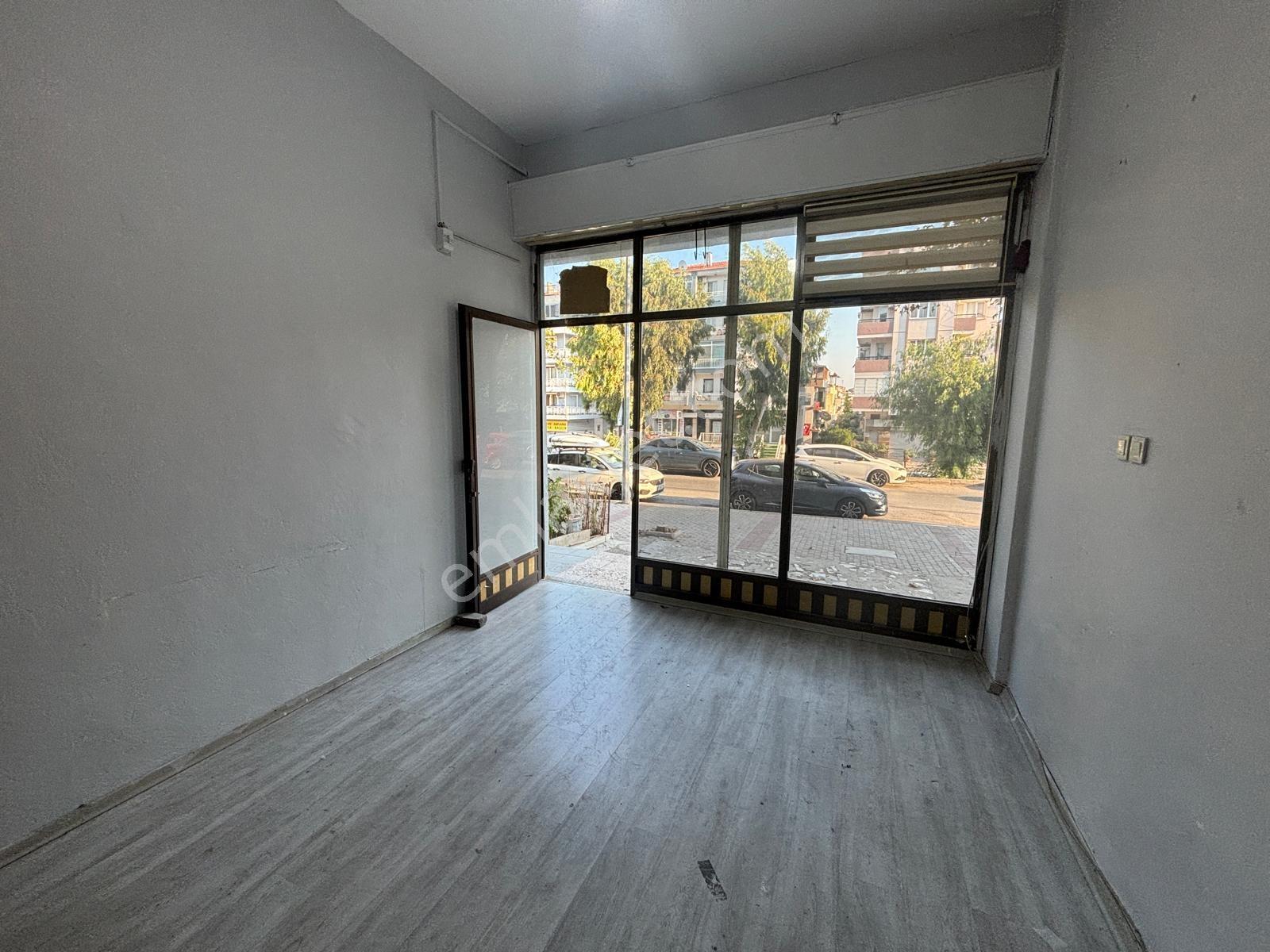 İzmir Buca Barış Mah. İşlek Cadde Üzerinde Kiralık Dükkan - Görsel 5