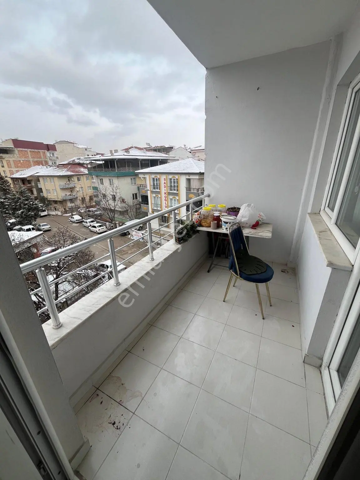 Koyunoğlunda Satlık 4 Katlı Binanın 3 Arakatı N Da Olup Merkezi Konumda Asaansör Mevcuttur - Görsel 13