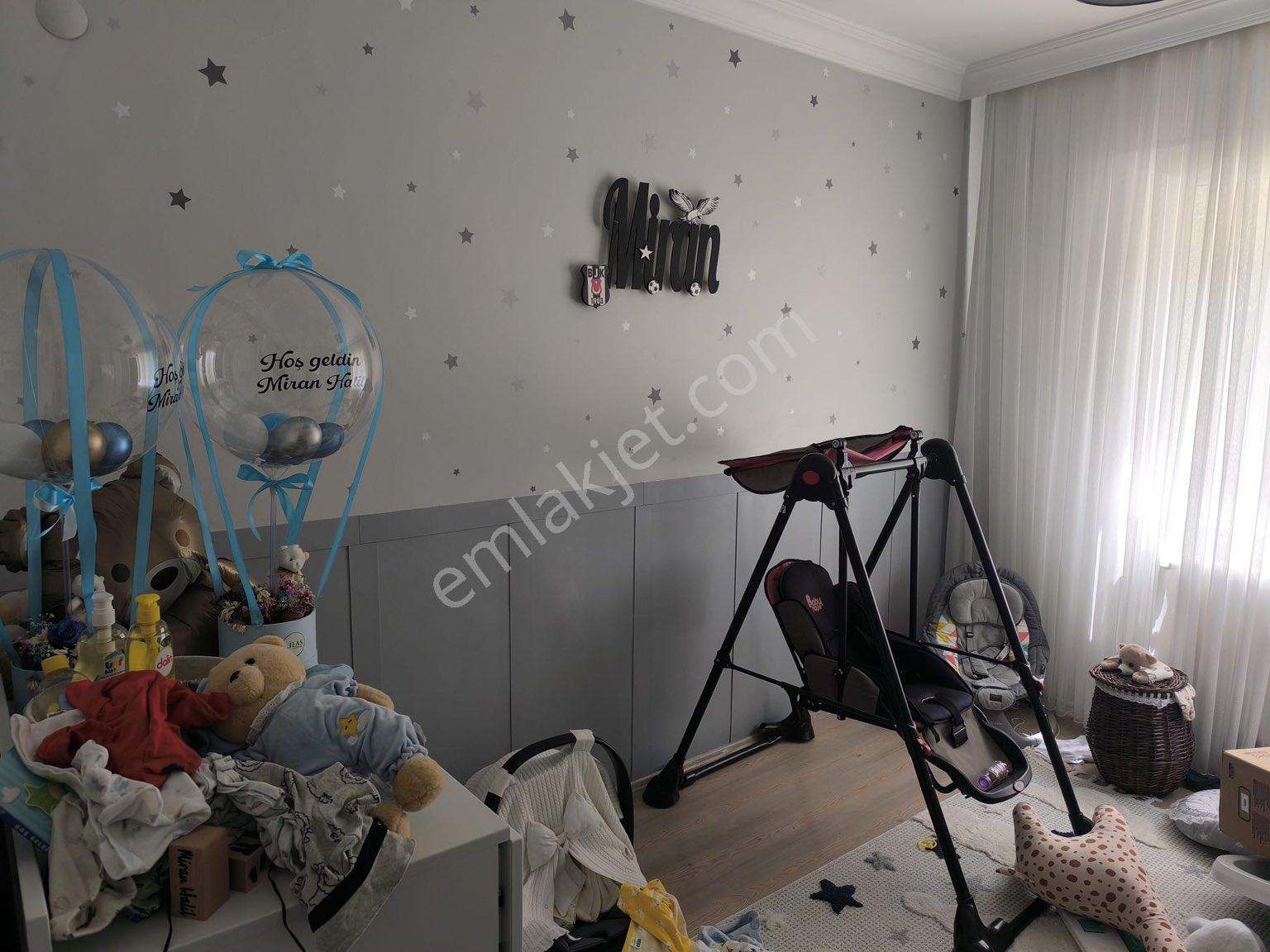 Koyunoğlunda Satlık 4 Katlı Binanın 3 Arakatı N Da Olup Merkezi Konumda Asaansör Mevcuttur - Görsel 11