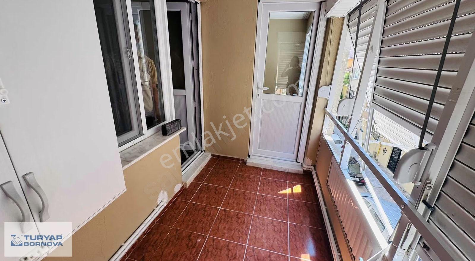 Bornova Erzene Mah.'de Temiz Kiralık 3+1 Daire - Görsel 21