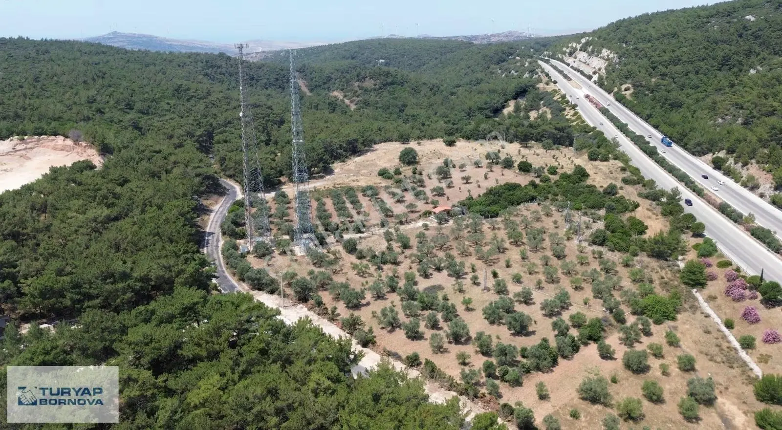Urla Uzunkuyu'da Otobana 100 M. Mesafede Satılık 7.519 M2 Tarla - Görsel 4