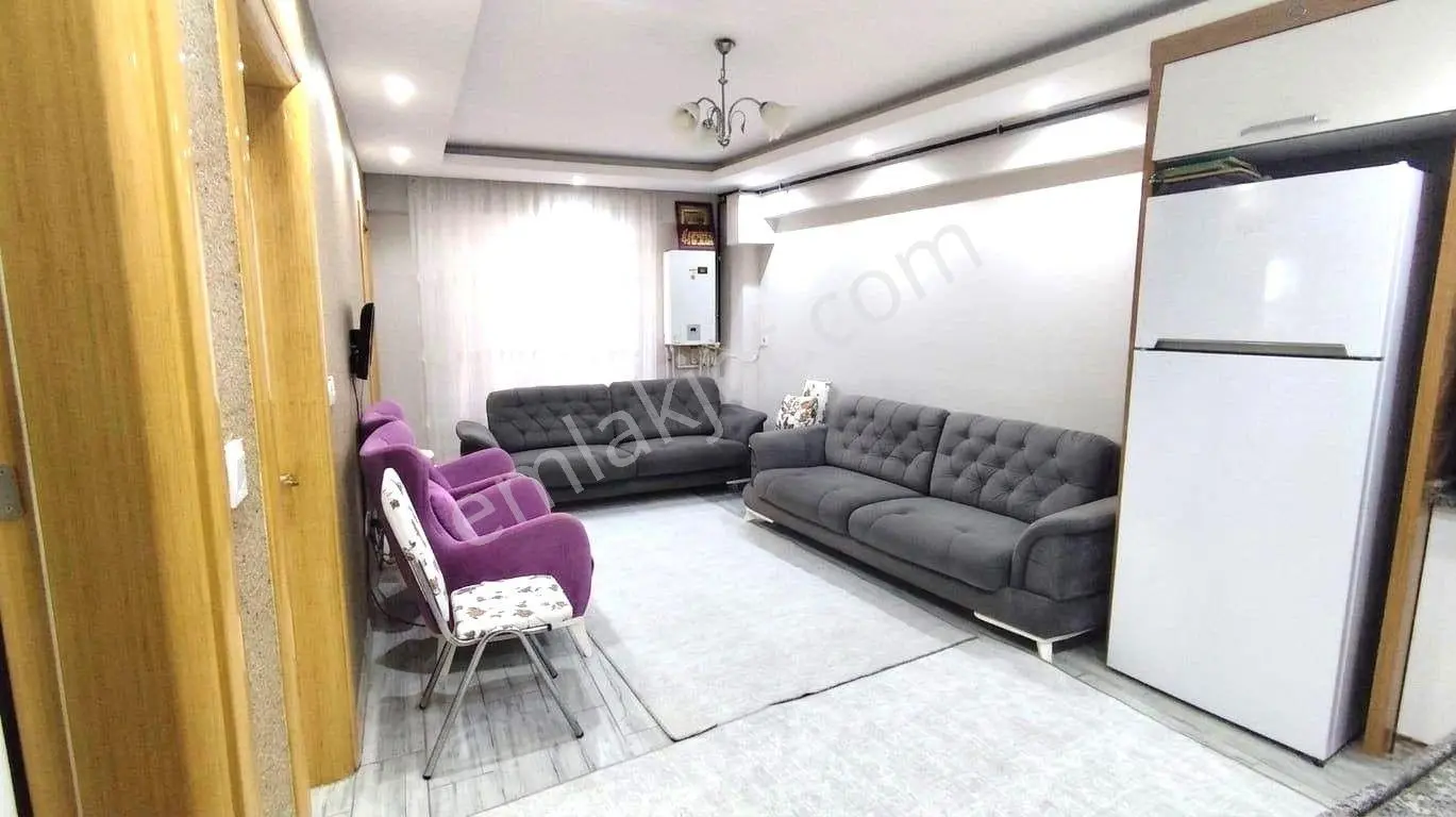 Karaman Mahallesinde Yüksek Giriş Kat Açık Mutfak 2+1/60 M2 Full Eşyalı Daire 2.600.00 Tl