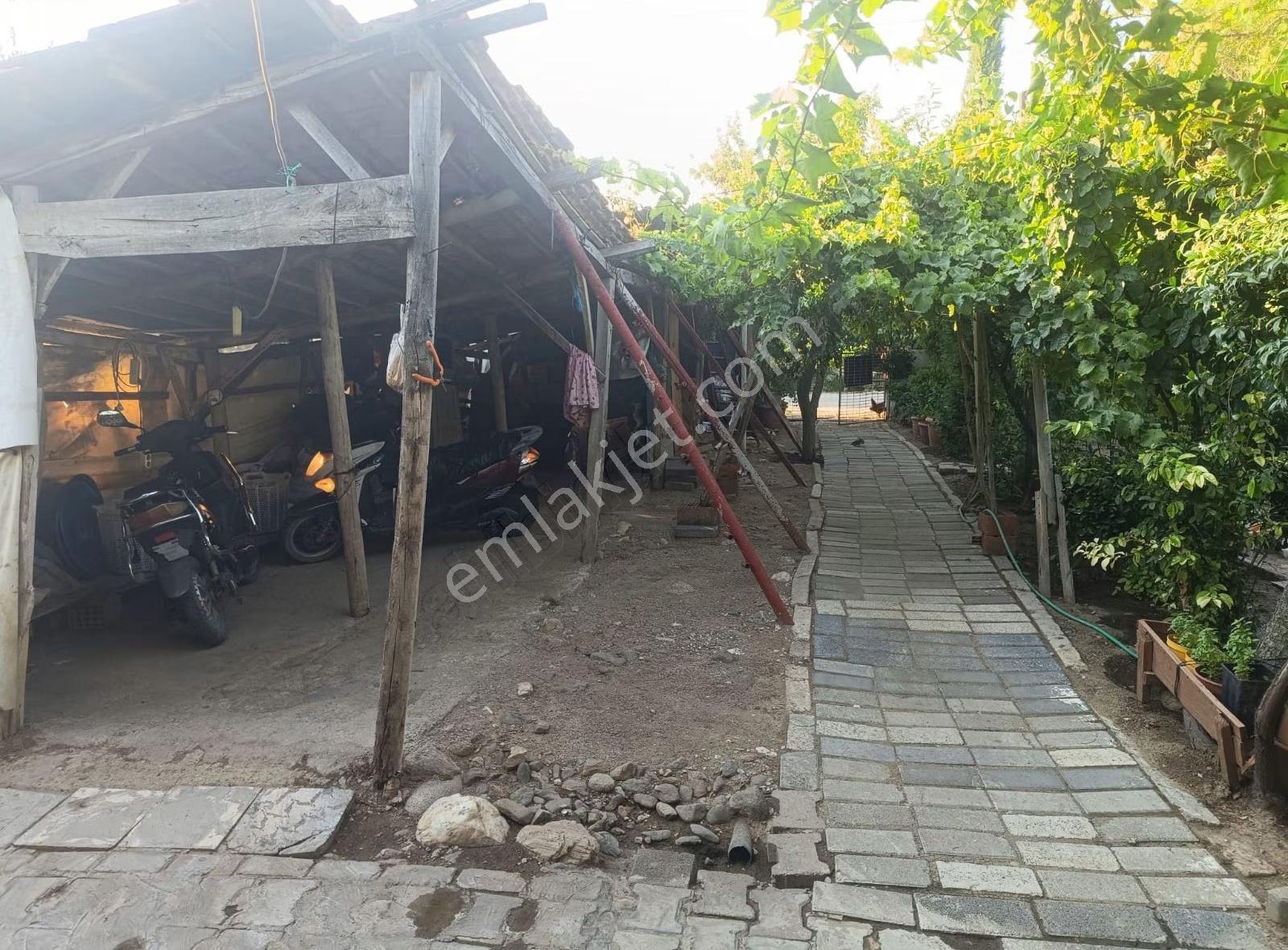 Yenipazar'da 3+1 Evi Olan Satılık 405m² Arsa - Görsel 15