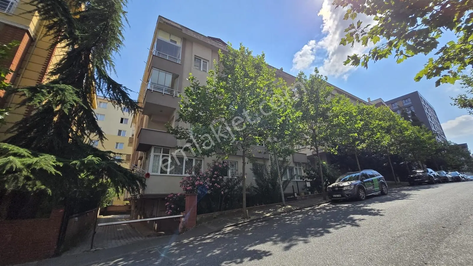 Osmangazi Caddesinde Kiralık 3+1 Ara Kat Daire - Görsel 5
