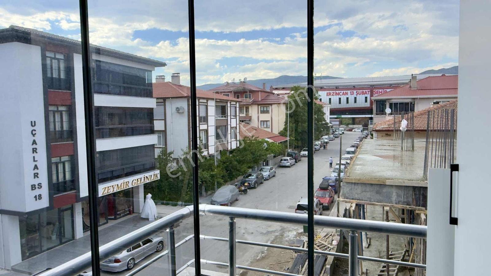 Remax Dem'den Çarşı Merkezde Alttan Isıtmalı Kiralık 2+0 Daire - Görsel 17