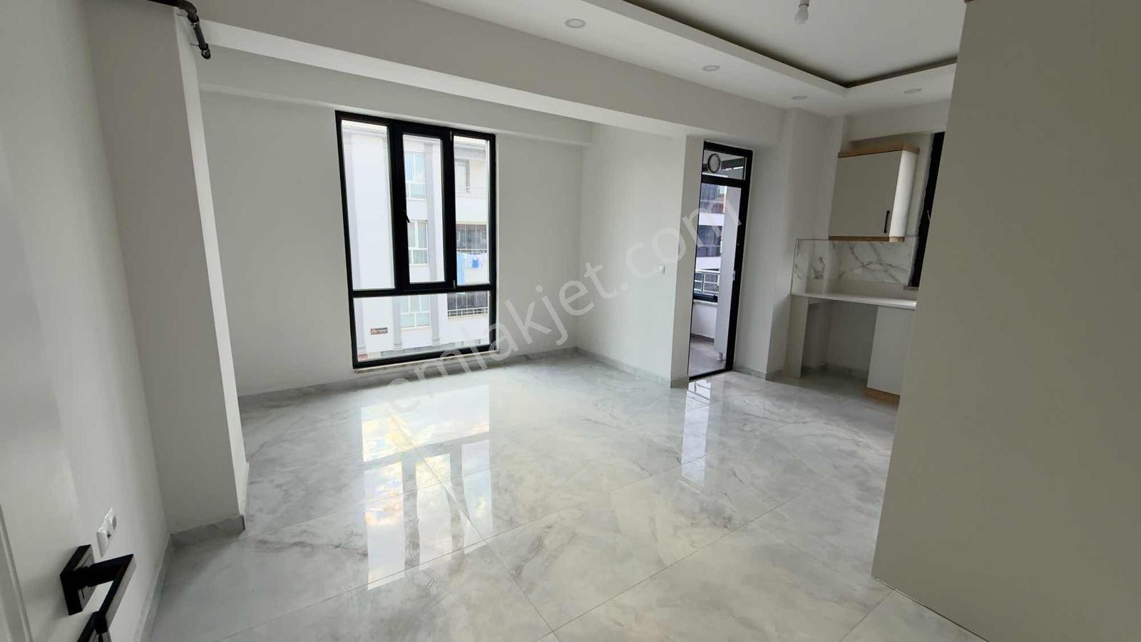Remax Dem'den Çarşı Merkezde Alttan Isıtmalı Kiralık 2+0 Daire - Görsel 15