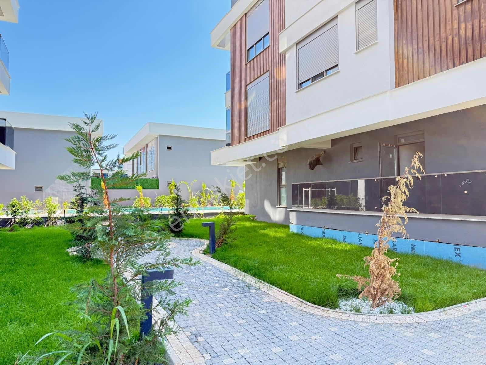 Site İçerisinde_kapalı Otopark_havuz_çocuk Oyun Alanı_geniş 1+1 - Görsel 13