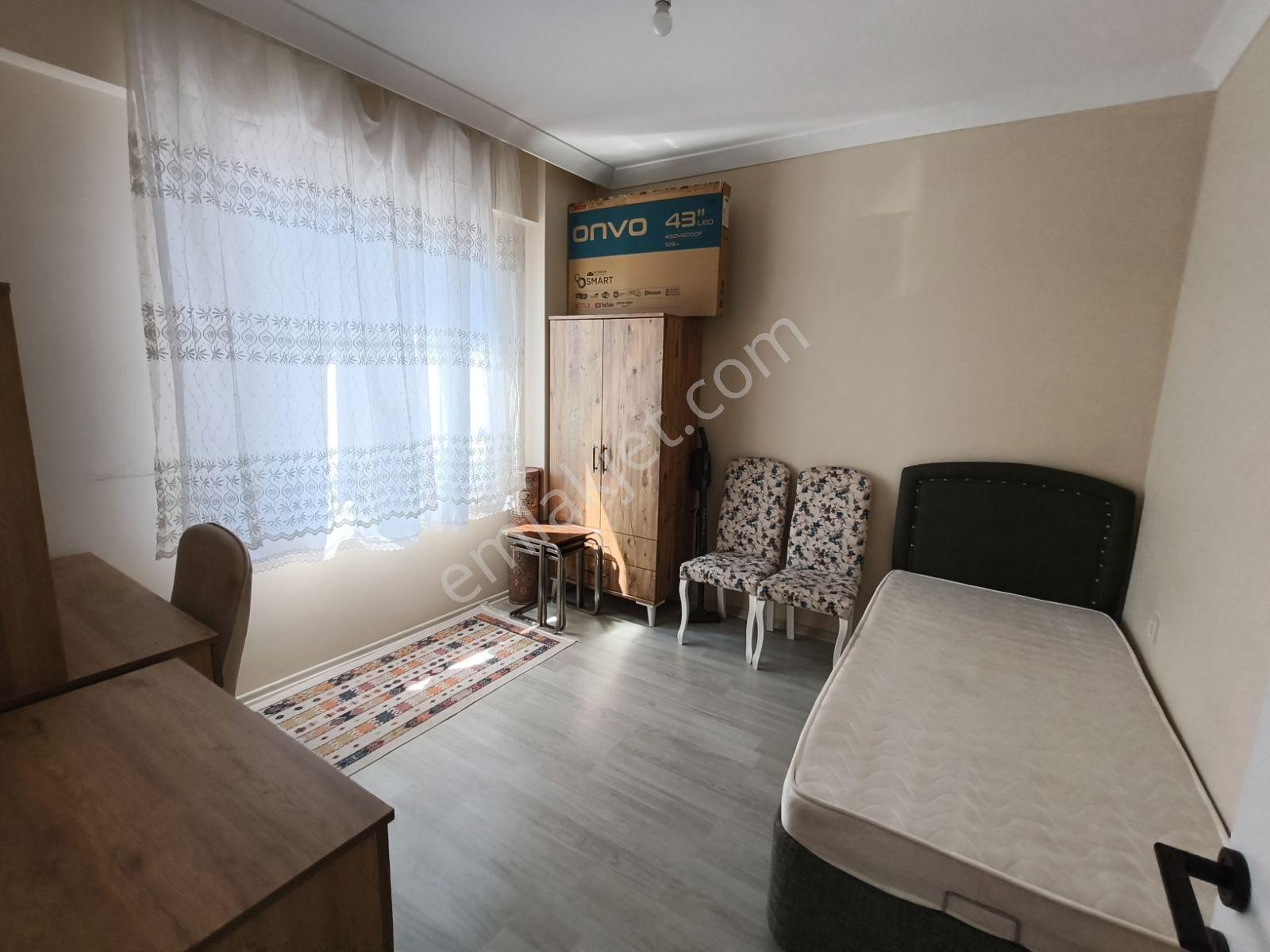 Kasaplar Mah. De Nef İle Saat Kulesi Arasında1+1 Eşyalı Daire - Görsel 8