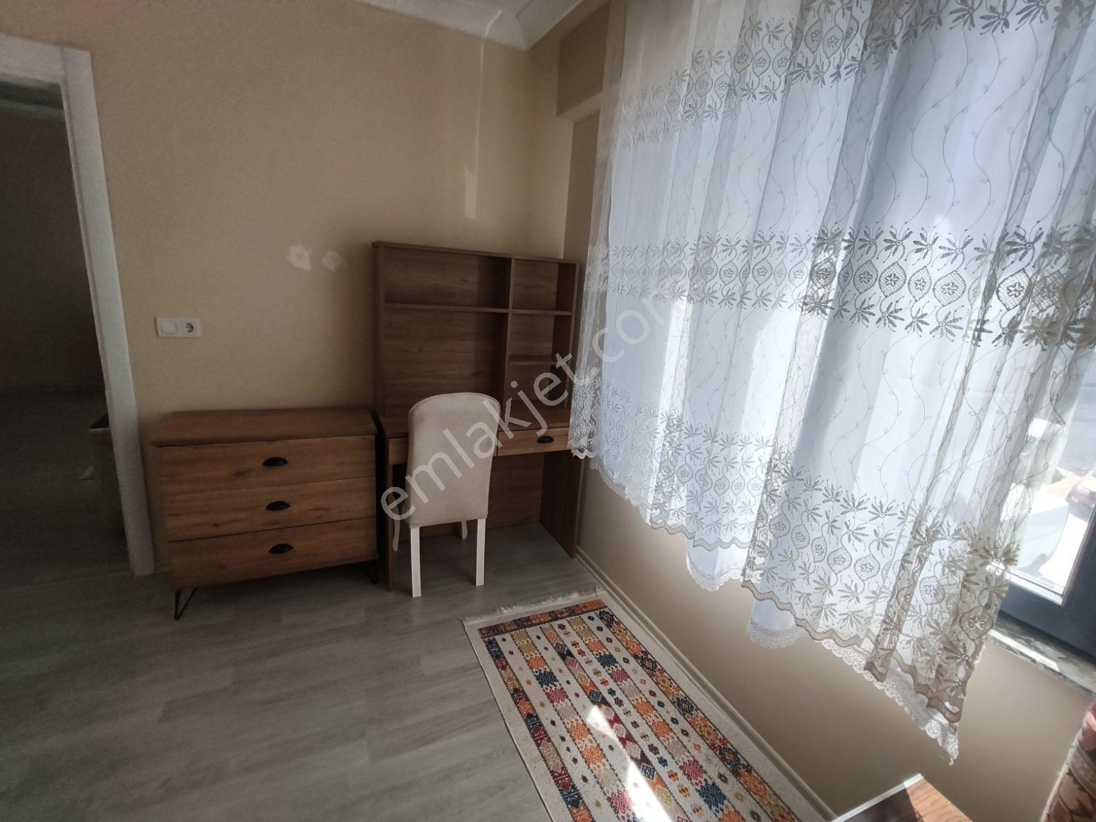 Kasaplar Mah. De Nef İle Saat Kulesi Arasında1+1 Eşyalı Daire - Görsel 7