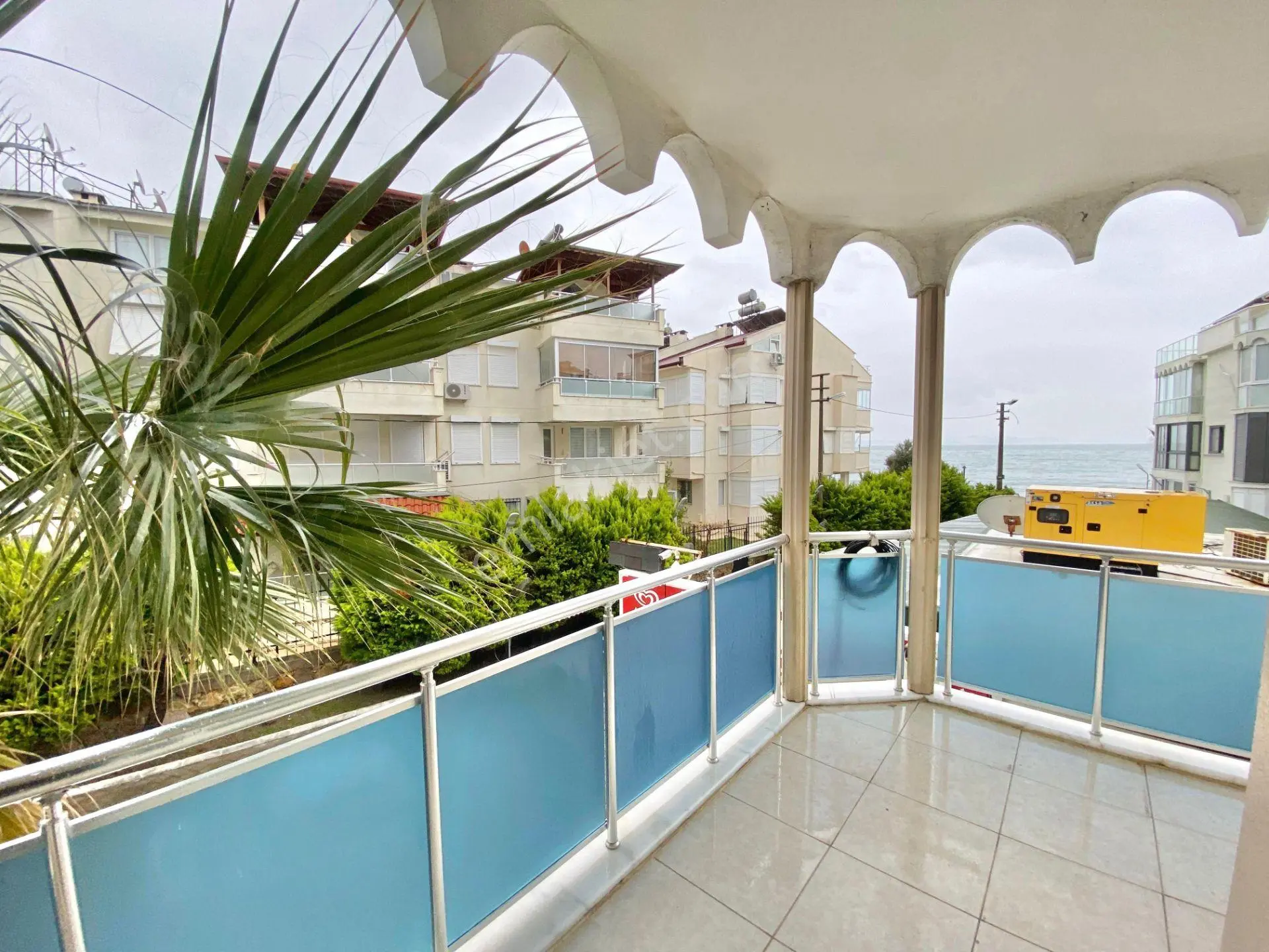 Ay Emlaktanaltınoluk Yağcılarda Denize 50 Mt***eşyalı***deniz Manzaralı Satılık 2+1 Arakat Daire - Görsel 7