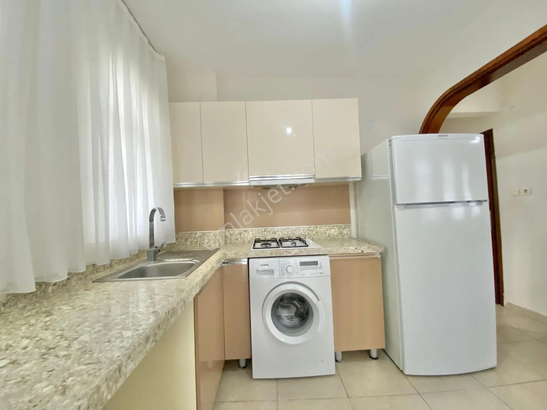 Ay Emlaktanaltınoluk Yağcılarda Denize 50 Mt***eşyalı***deniz Manzaralı Satılık 2+1 Arakat Daire - Görsel 8