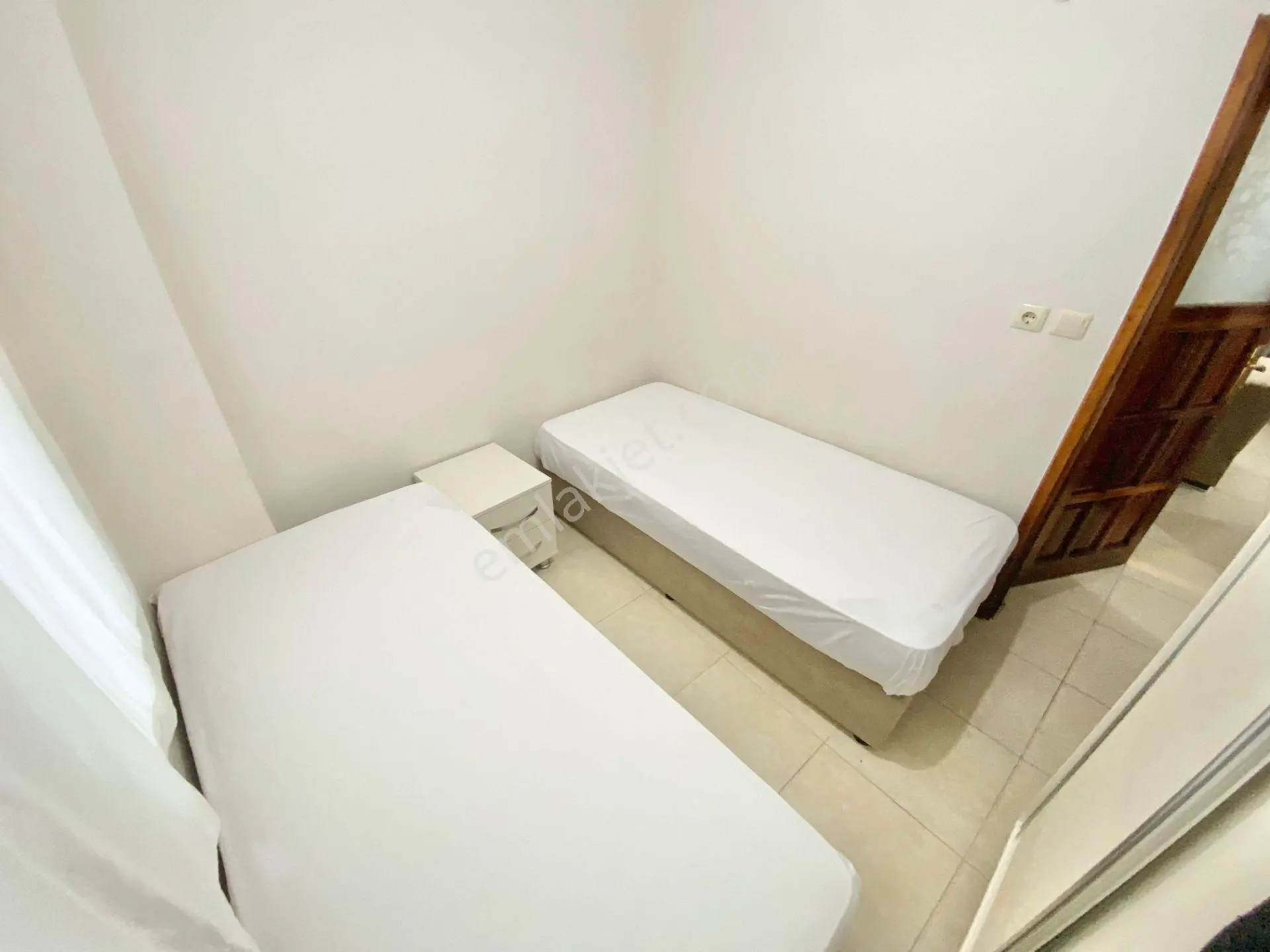 Ay Emlaktanaltınoluk Yağcılarda Denize 50 Mt***eşyalı***deniz Manzaralı Satılık 2+1 Arakat Daire - Görsel 24
