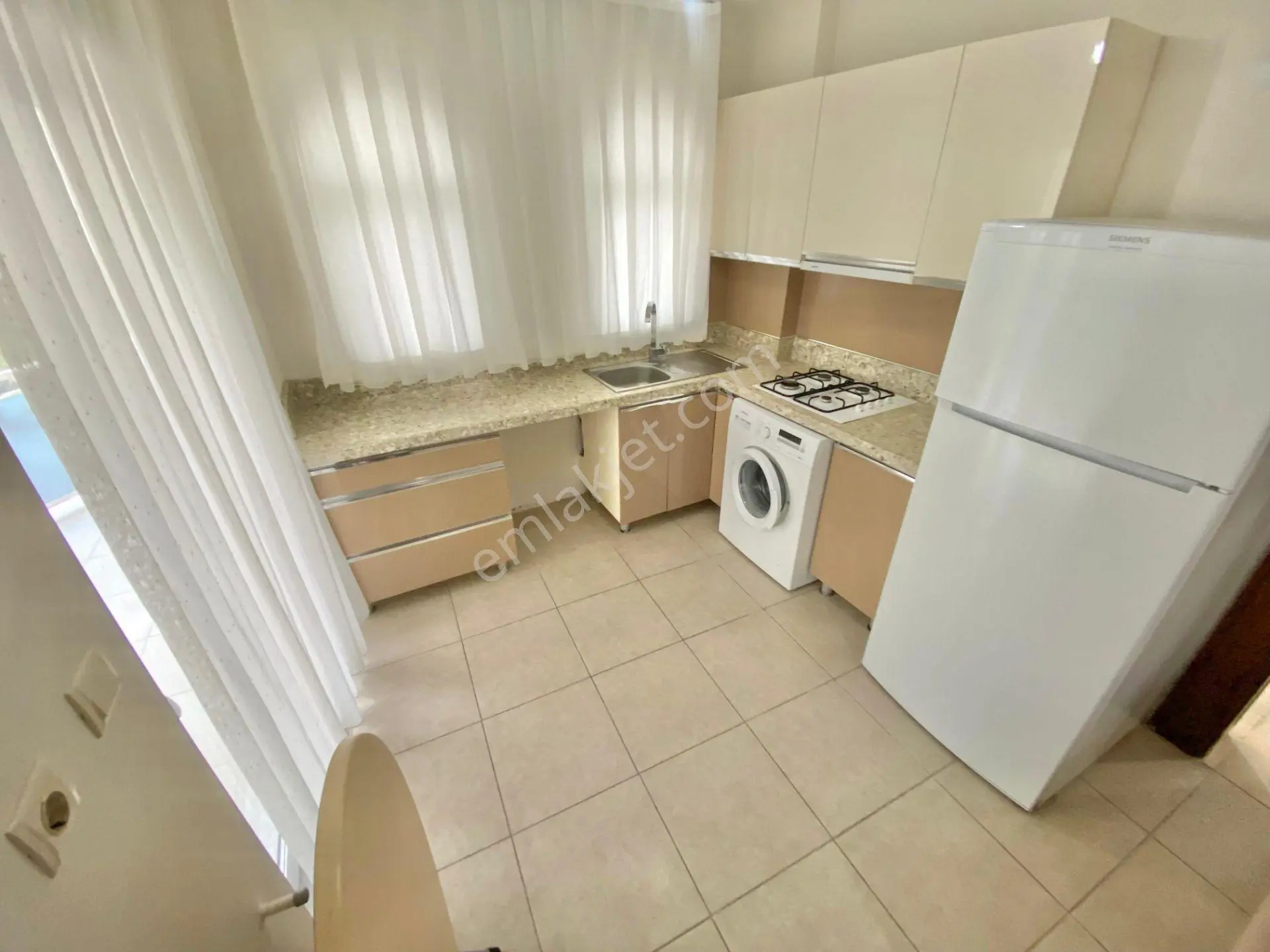 Ay Emlaktanaltınoluk Yağcılarda Denize 50 Mt***eşyalı***deniz Manzaralı Satılık 2+1 Arakat Daire - Görsel 9