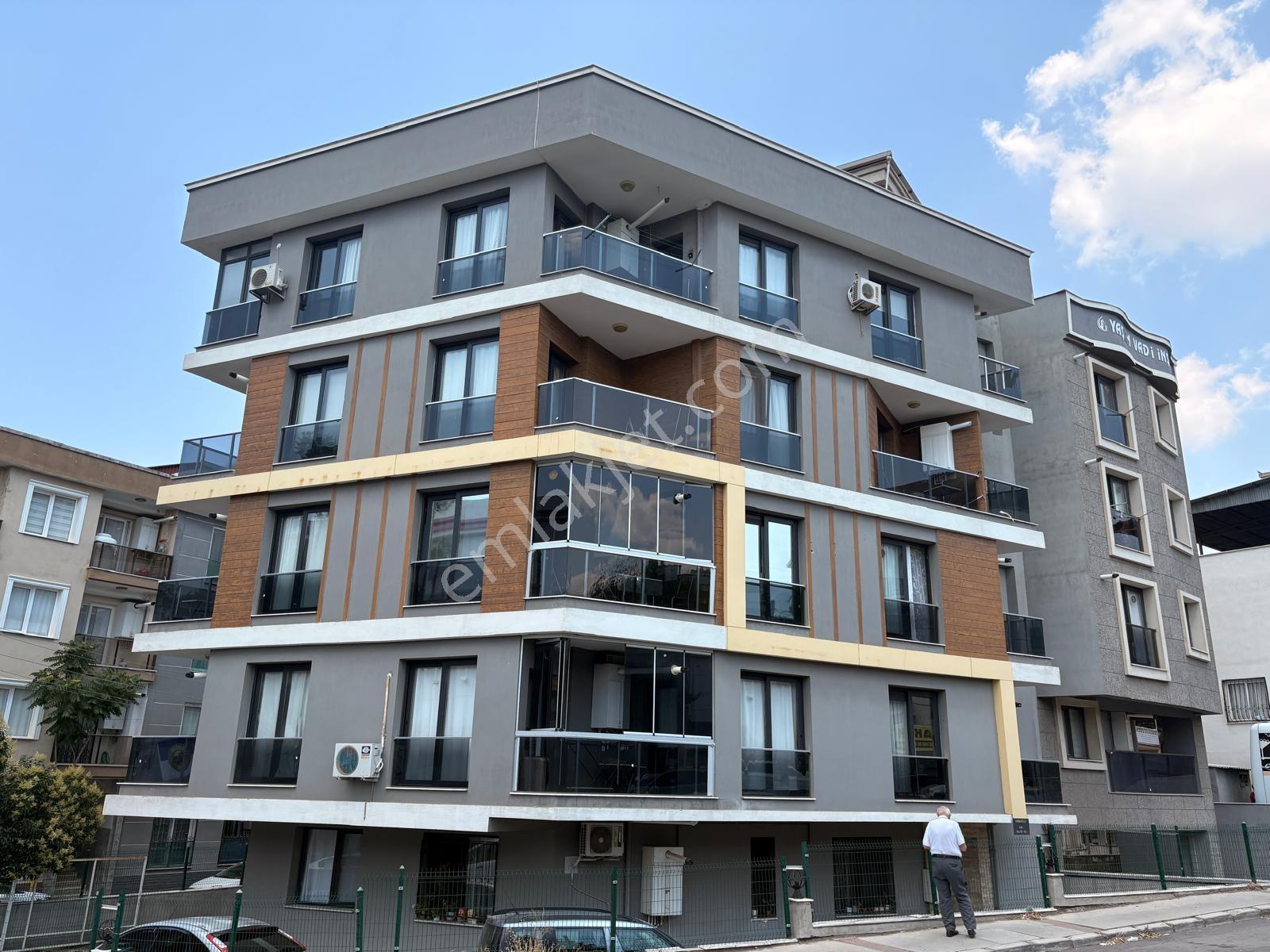 Deü Yakını 1+1 Full Eşyalı Asansörlü Balkonlu Doğalgazlı+klimalı - Görsel 33