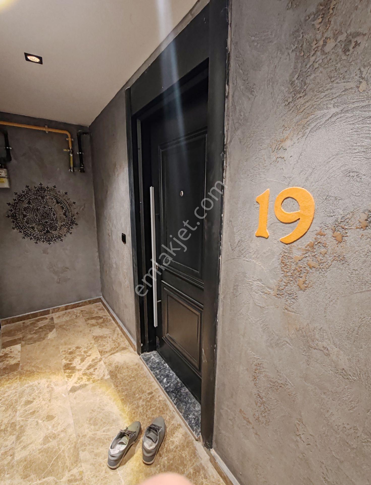 Deniz Manzaralı Tramvay Yoluna Cephe Eşyalı Kiralık 1+1 Daire - Görsel 20