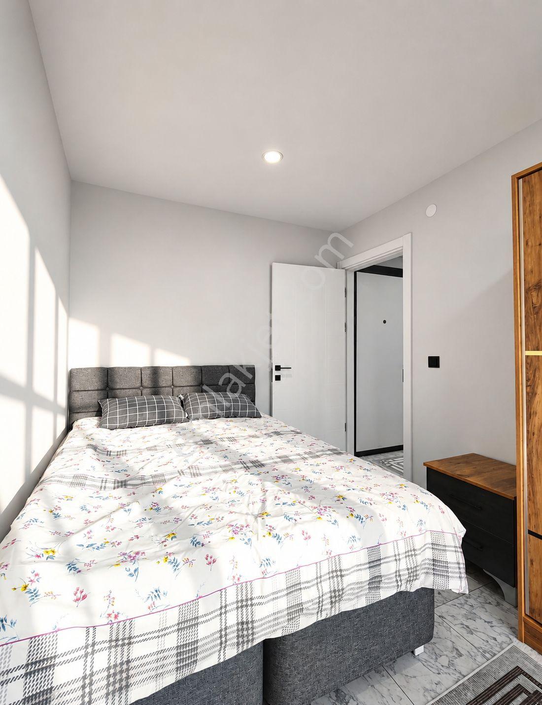 Deniz Manzaralı Tramvay Yoluna Cephe Eşyalı Kiralık 1+1 Daire - Görsel 9