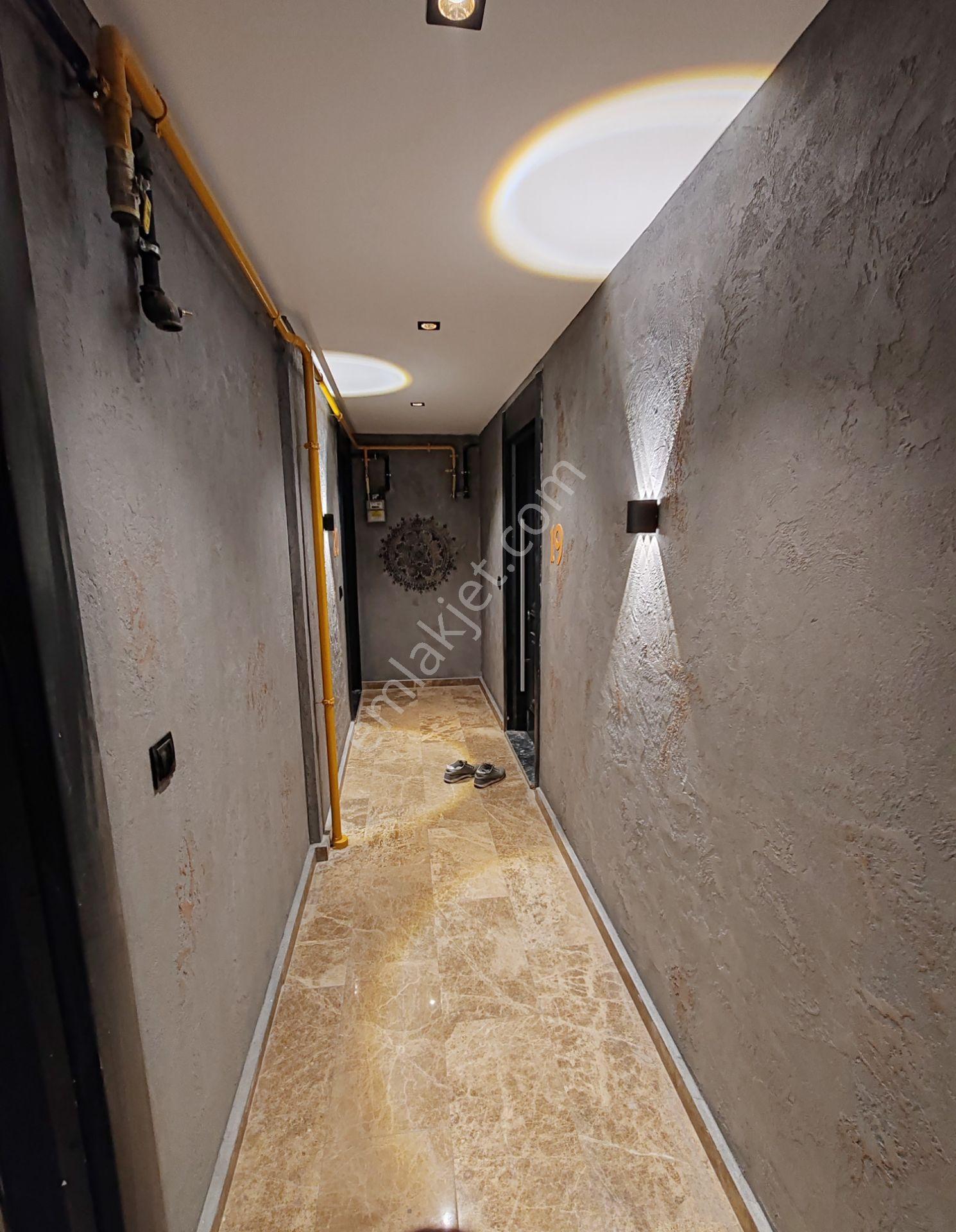 Deniz Manzaralı Tramvay Yoluna Cephe Eşyalı Kiralık 1+1 Daire - Görsel 19