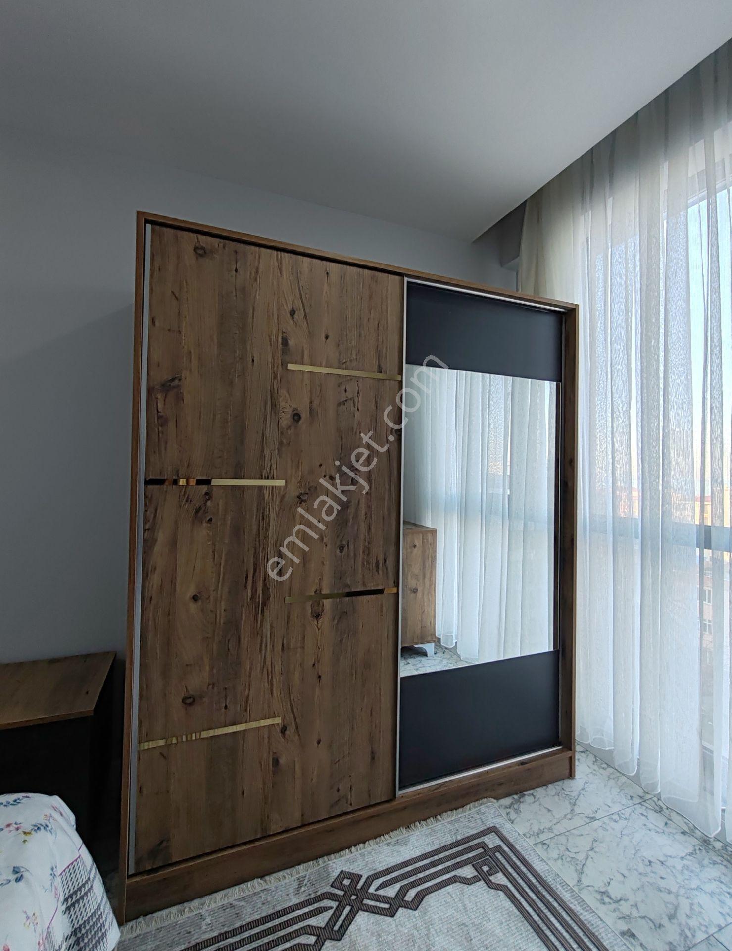 Deniz Manzaralı Tramvay Yoluna Cephe Eşyalı Kiralık 1+1 Daire - Görsel 12