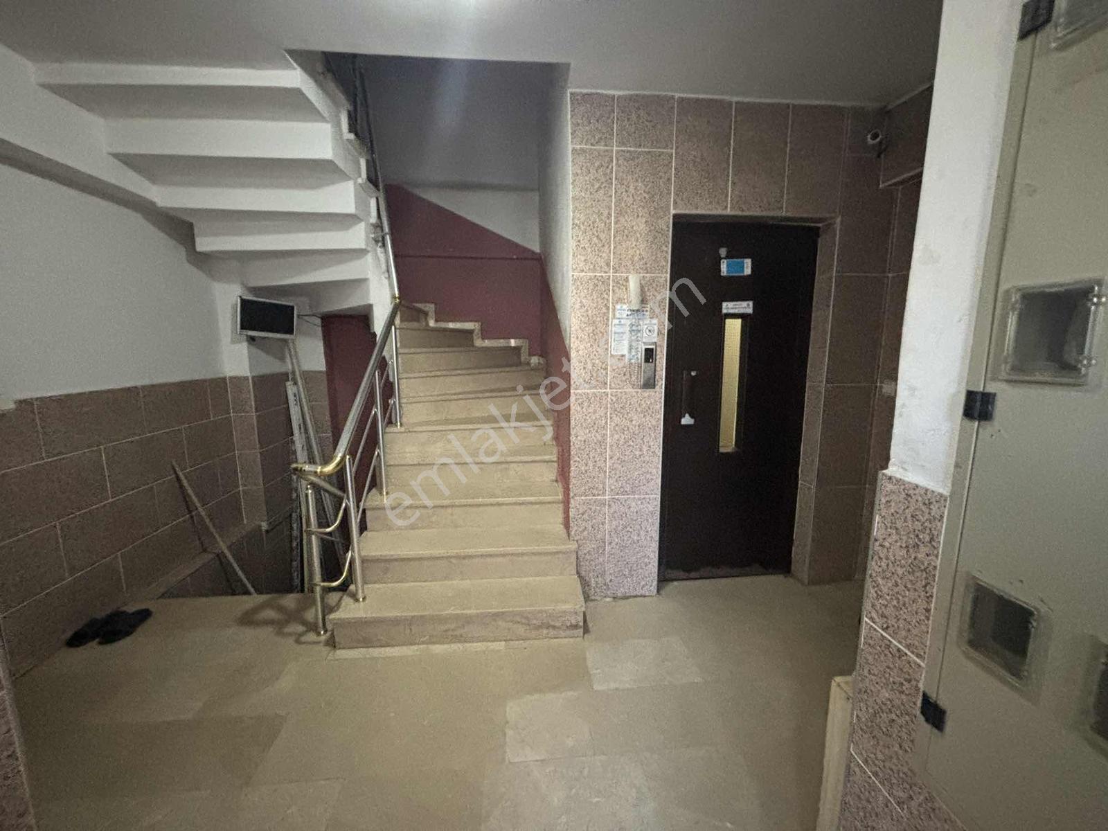 Ümraniye İnkılap Mah'de Güney Cephe Merkezi 3+1 Satılık Daire - Görsel 17