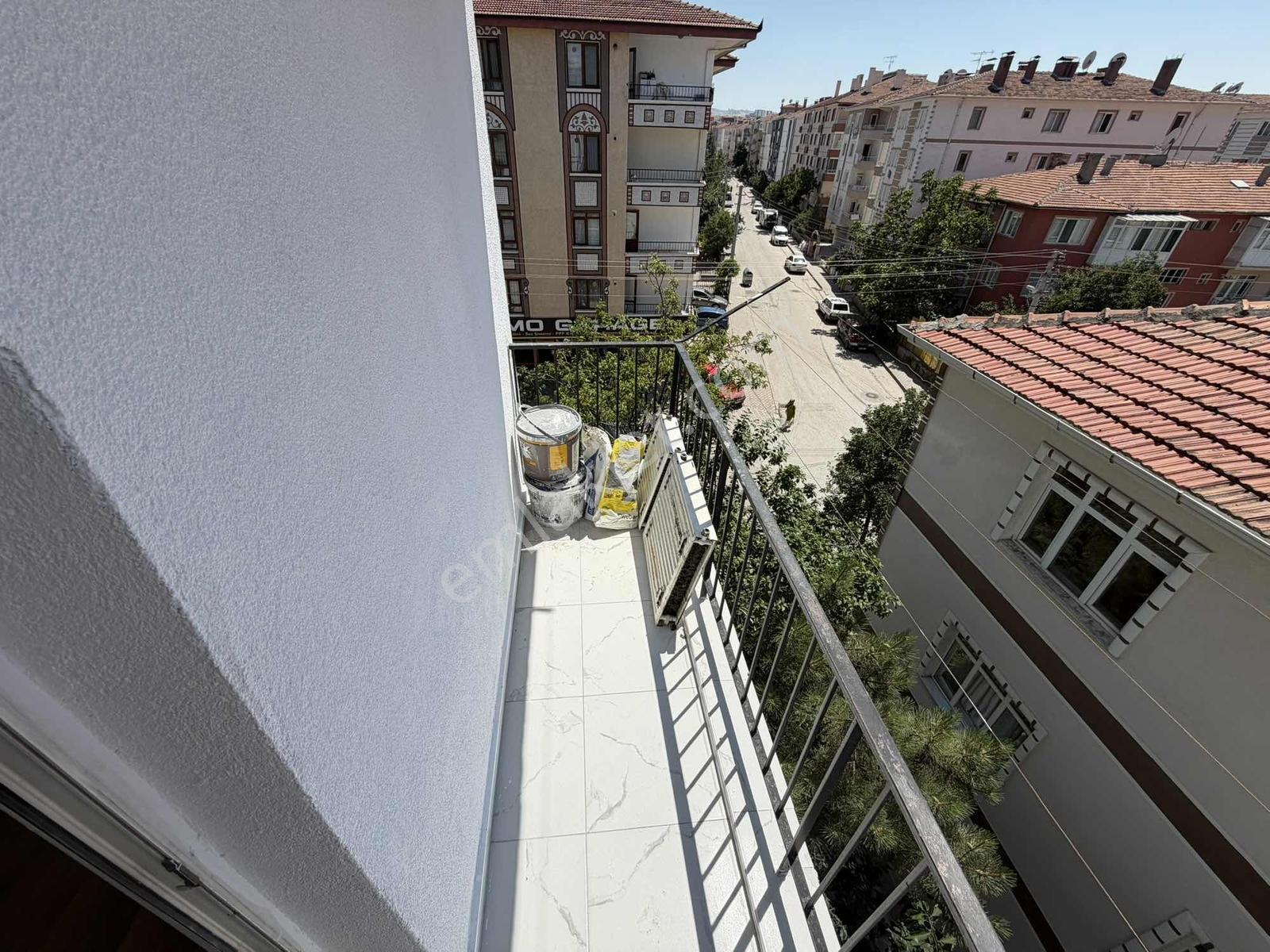 Plevne Mah. 3+1 Ara Kat Ön Cephe Cadde Üstü Full Yapılı Daire! - Görsel 19
