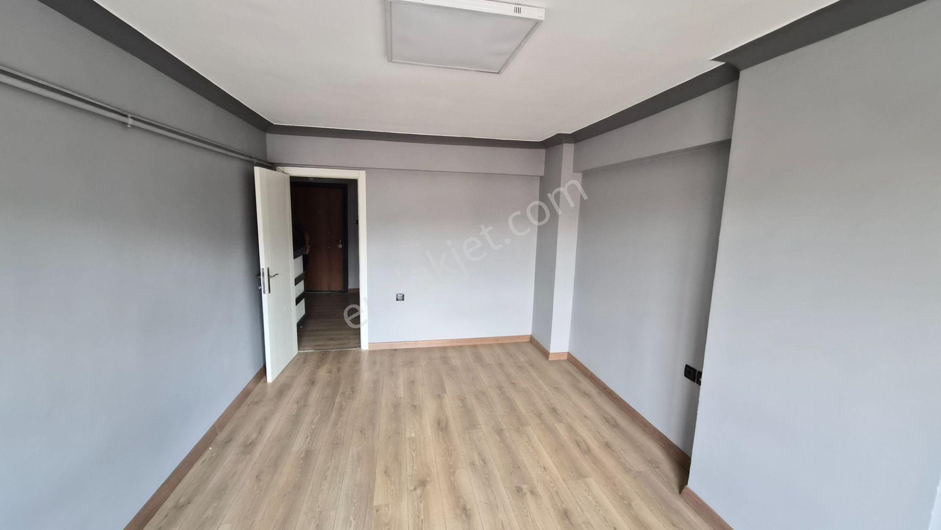 Cebecide 2. Katta 2+1 Kiralık Büro Ofis Açıklaması - Görsel 2