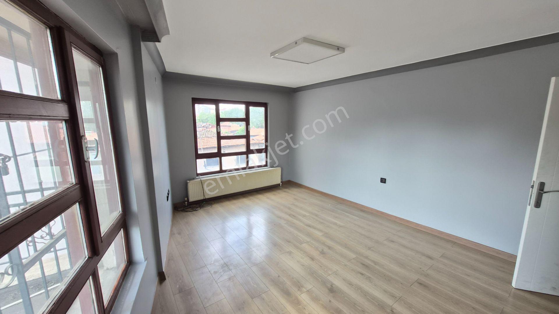 Cebecide 2. Katta 2+1 Kiralık Büro Ofis Açıklaması - Görsel 8