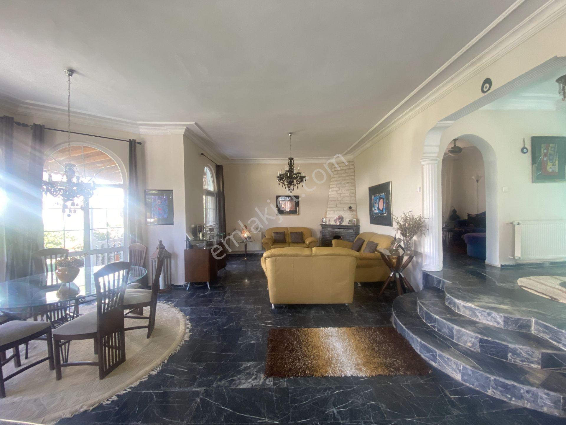Ayvalık Sarımsaklı Da Satılık Mustakil Villa.denize 80 Metre Mesafededir - Görsel 27