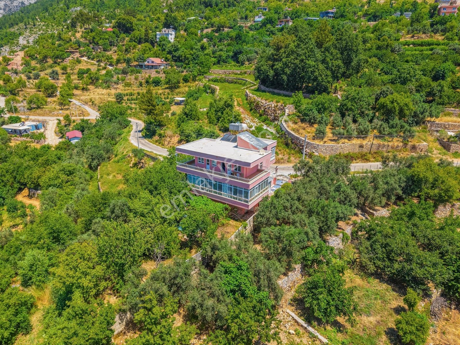 Alanya'da Deniz Ve Doğa Manzaralı Müstakil Ev - Görsel 8