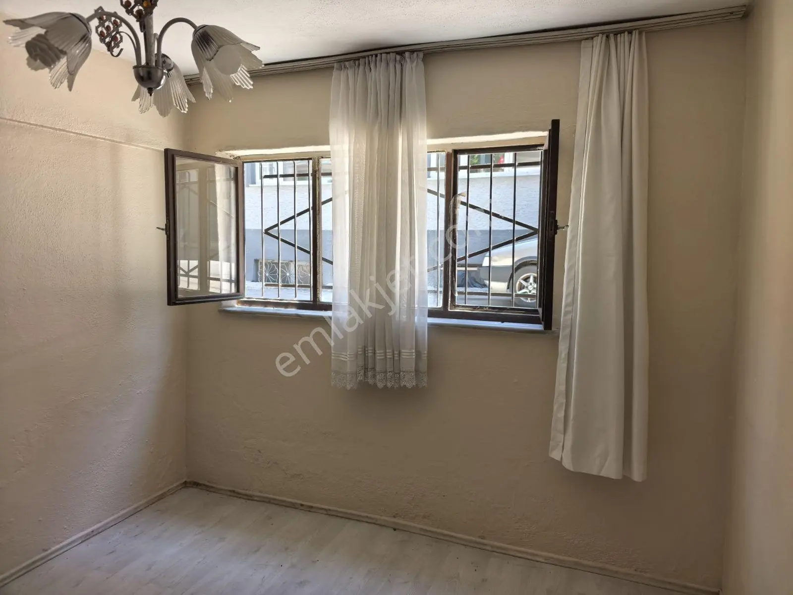 Bekar Erkek İçin Uygun 2+1 Kiralık Daire