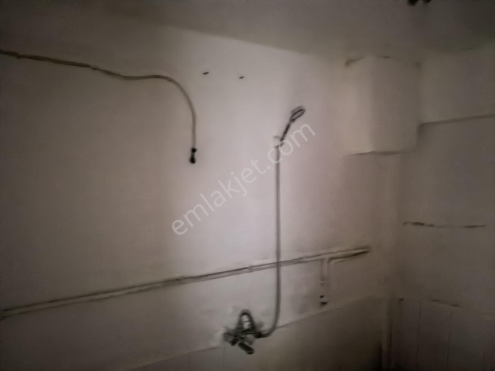 Bekar Erkek İçin Uygun 2+1 Metroya Yakın Kiralık Daire - Görsel 9