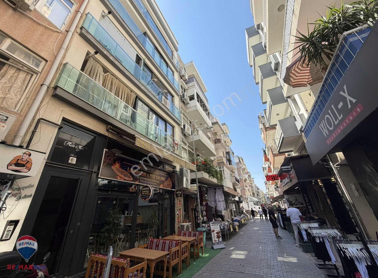 Remax Best' Ten Karşıyaka Çarşı Da 3+1 Teraslı Kiralık Daire - Görsel 10