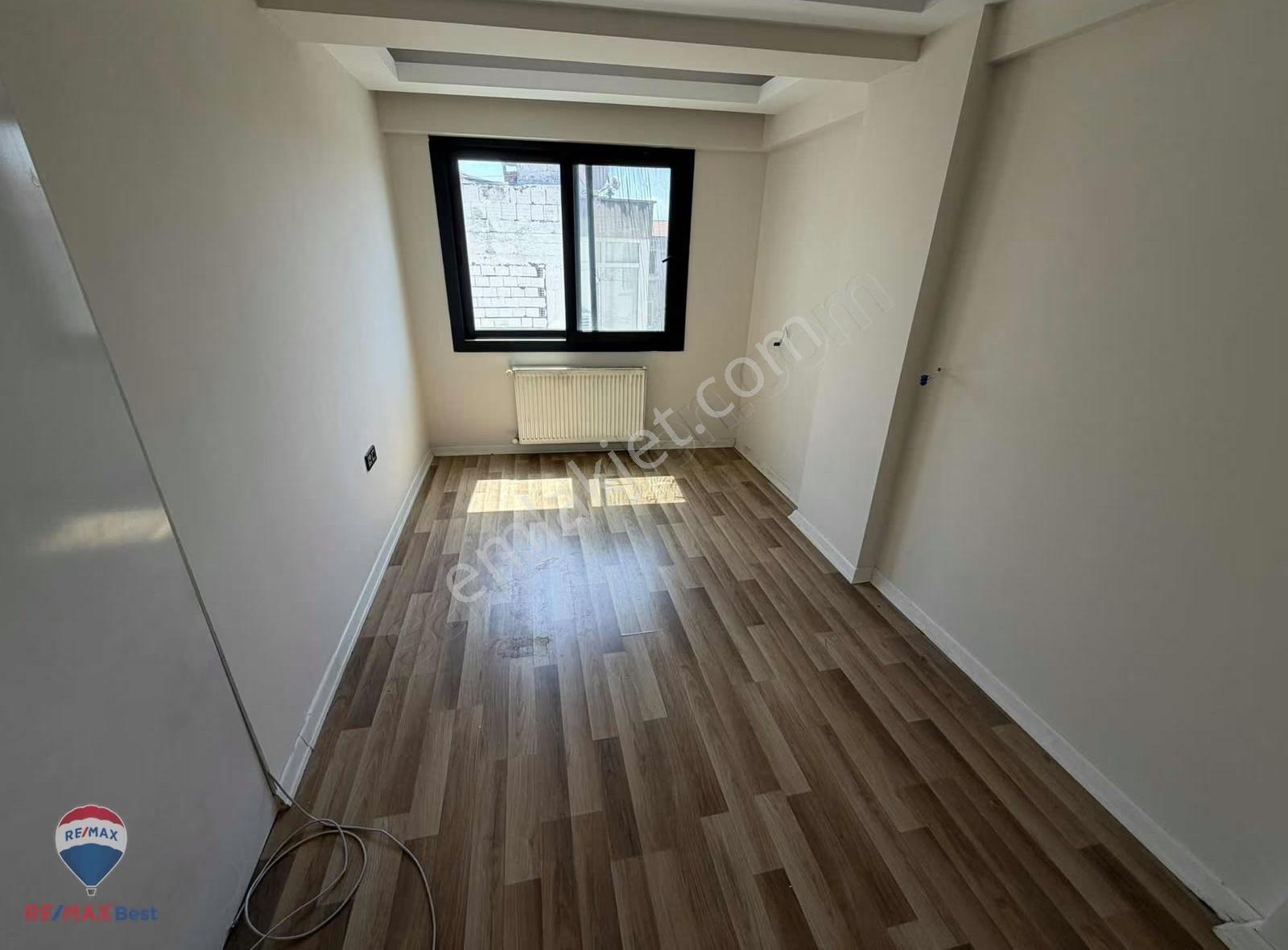 Remax Best' Ten Karşıyaka Çarşı Da 3+1 Teraslı Kiralık Daire - Görsel 5
