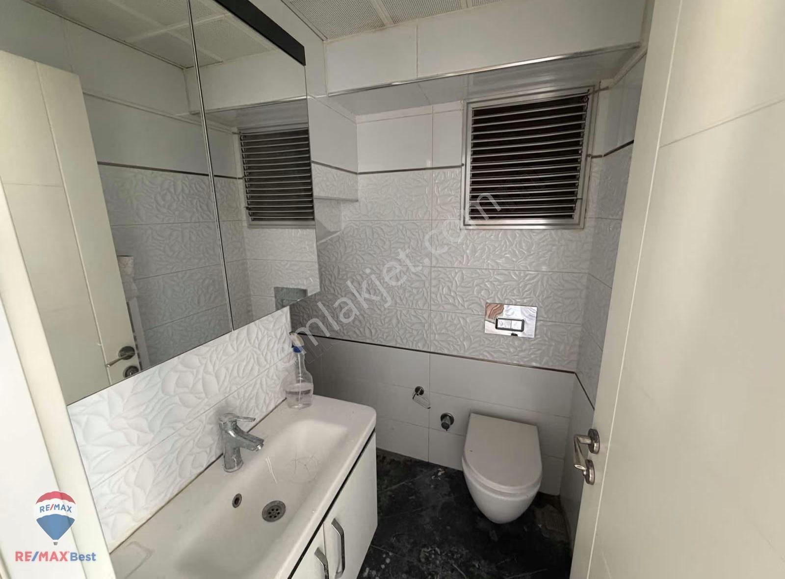 Remax Best' Ten Karşıyaka Çarşı Da 3+1 Teraslı Kiralık Daire - Görsel 14