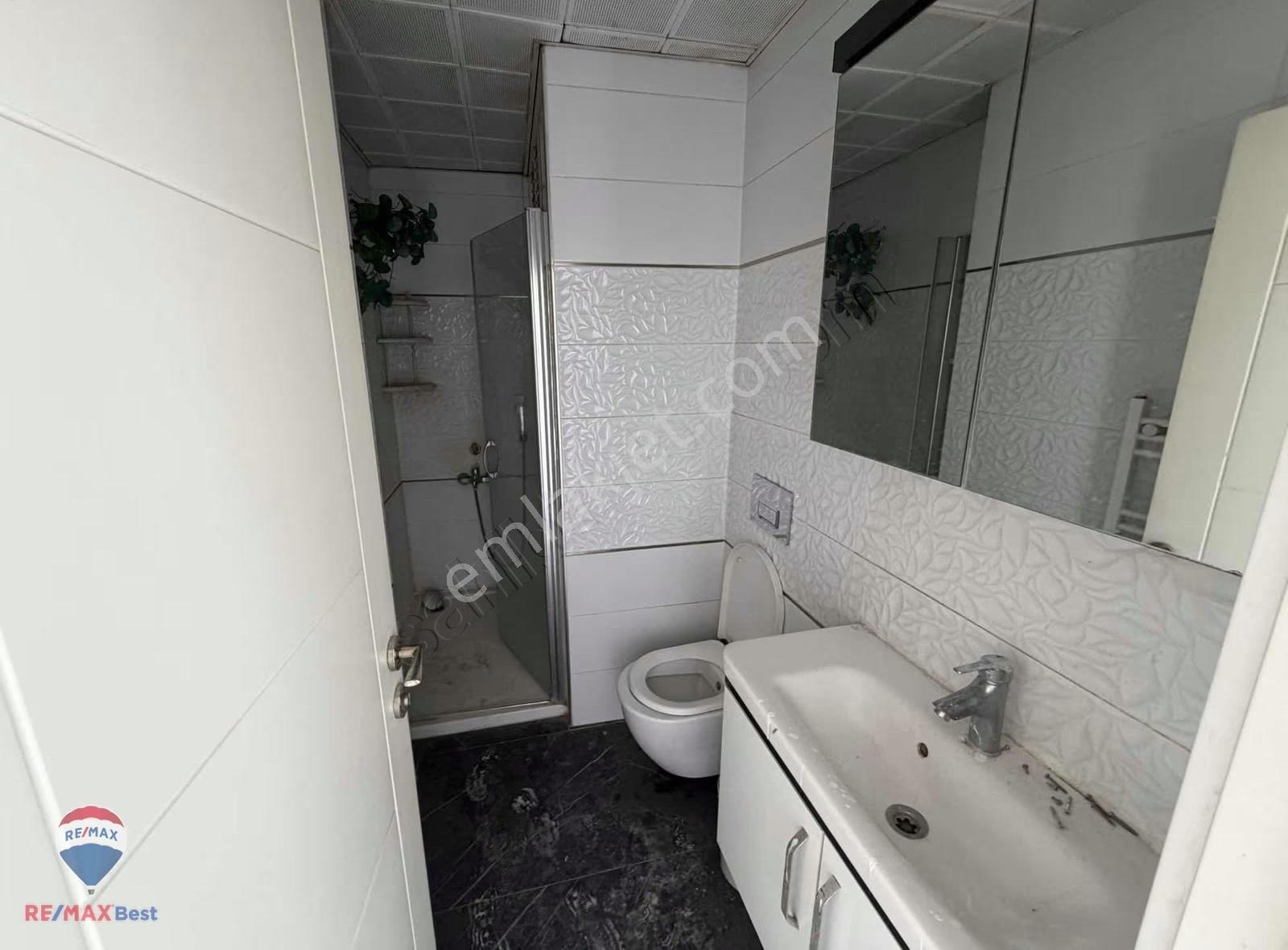 Remax Best' Ten Karşıyaka Çarşı Da 3+1 Teraslı Kiralık Daire - Görsel 6